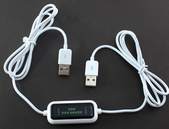 PC 内蔵の光学ドライブを別の PC からアクセス可能にする USB 接続光学ドライブシェアリングケーブル