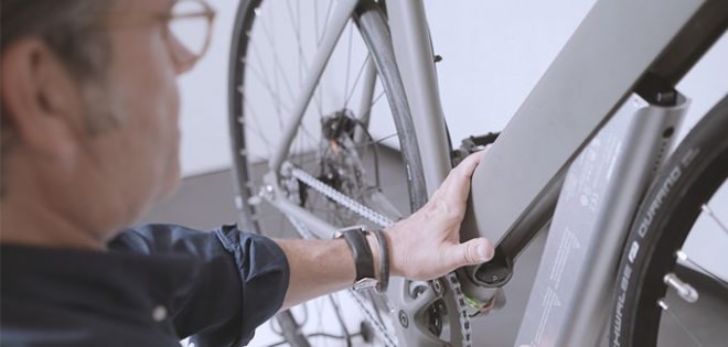 前輪駆動の電動アシスト自転車「ElBike