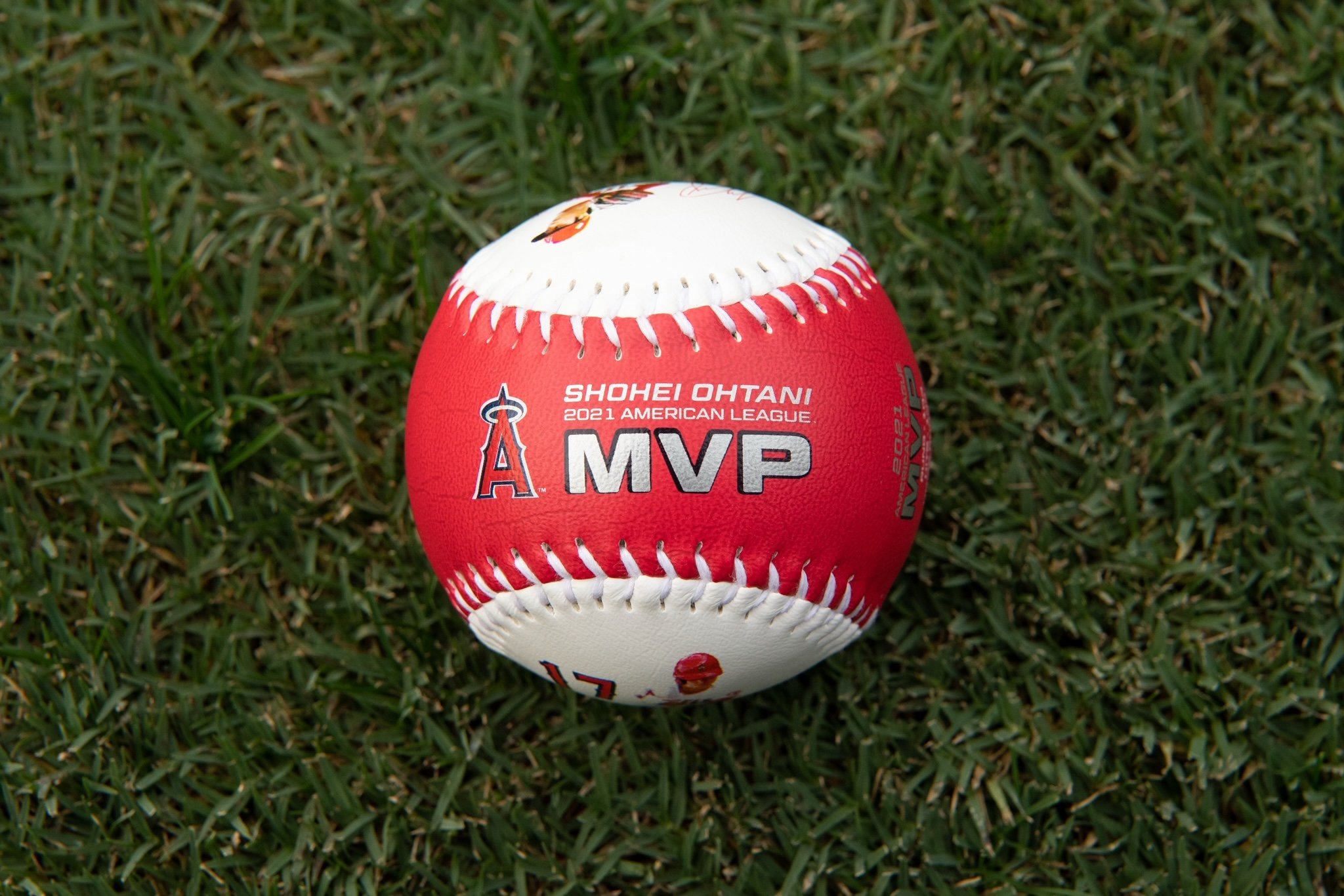 スタッフおすすめ第2位　MVPボール　©Angels Baseball