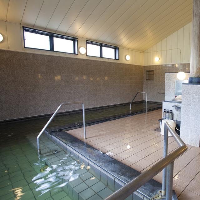 スーパー銭湯の浴場に本を持ち込むのはNG?