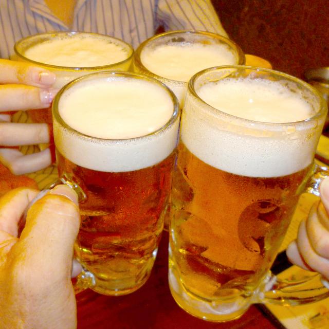 初めての飲み会幹事……会費、予約、席順はどうする?