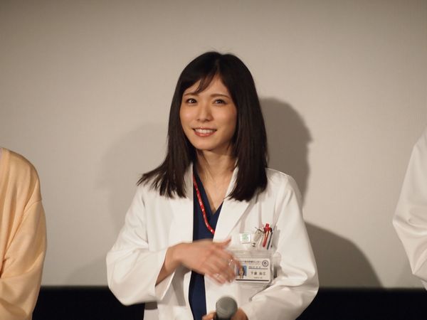 星野源はナオト インティライミに怒り松岡茉優は綾野剛に照れた コウノドリ 新シリーズ舞台挨拶詳細レポ エキサイトレビュー Goo ニュース