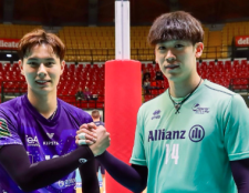 石川祐希と高橋藍がイタリアで再会????✨日本代表のWエースがテストマッチで対戦????