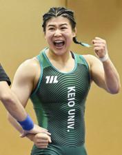 尾崎が女子68キロ級五輪代表　レスリング、プレーオフ制す