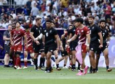 【ラグビー７人制】日本はニュージーランドに大敗「安パイなラグビーでは勝てない」６トライ献上