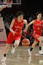 「キキはオールラウンダーになった。素晴らしい」日本代表主将の林咲希が16年ぶりVの富士通で見せた進化【女子バスケWリーグプレーオフ】