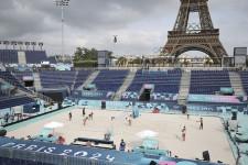 ベテラン記者コラム　性犯罪の加害者がパリ五輪代表に　注目されるビーチバレー