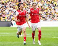 絶好調の中村敬斗が３戦連発＆伊東純也が今季２点目をゲット！ S・ランスコンビがアンジェ戦で揃ってゴール