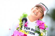 「18アンダーはすごい‼」岩井千玲が国内女子ゴルフで通算５勝目！幸先の良いスタートにファン喝采！「攻めのゴルフさすが！」「初戦からハイレベル」
