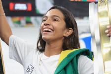 ブラジル代表16歳少女が怒りの告発！“五輪側の不手際”で練習後の送迎バス来ず…スケートボードで滑走し、15キロ以上先の選手村まで帰る事件が発生！【パリ五輪】
