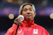 陸上男子400ｍで銀の佐藤友祈、日本勢“メダルラッシュ”に「心が熱く燃え上がってる」「金メダル狙うぞ」と100ｍで活躍誓う【パリパラリンピック】