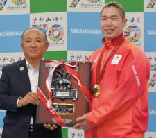 金メダル萩原選手 「ロスパラで２連覇を」 ゴールボール普及は「ここから」〈相模原市中央区〉