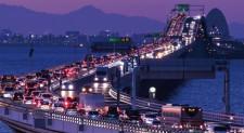 アクアライン、また混んできてる？ 渋滞減らした日本初の“時間帯値上げ”→「効果が減少傾向」 一体なぜなのか