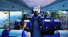 福井県内上空をバスで飛行する仮想体験が味わえるXRバス＝5月31日、福井県福井市内