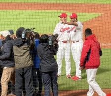 200球ロングティ―ふたケースでもビビらない?内田湘大のバットが 200球ロングティ―ふたケースでもビビらない?内田湘大のバットが