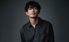 声優・津田健次郎さん「相手と距離を縮めるのに、社交辞令はいらない」