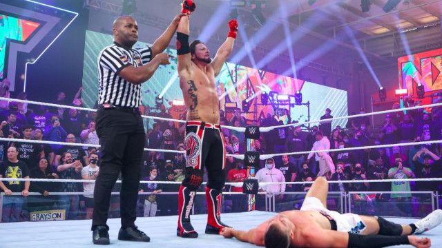【WWE】AJスタイルズが因縁のウォーラーをフェノメナール・フォアアーム葬！NXT初陣を勝利で飾る