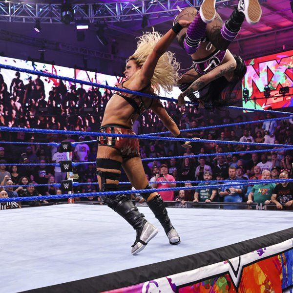 【WWE】コーラ・ジェイドがタッグ王座をゴミ箱に破棄！バトルロイヤルではゾーイ・スタークに敗れて挑戦権逃す