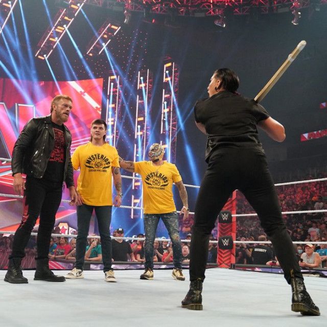 【WWE】エッジ&レイ・ミステリオが20年ぶりのタッグ結成！CATCでジャッジメント・デイと激突へ