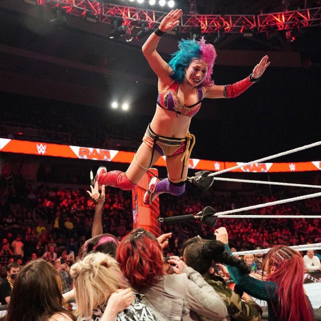 【WWE】“女帝”アスカがリアに無念の惜敗！ウォーゲームズ戦のアドバンテージを逃す