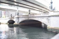 石造アーチの日本橋（画像：photo AC）