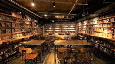 渋谷の喧騒を忘れてゆったりと過ごせるブックカフェ（画像提供：森の図書室）