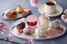 ココロも桜色に染まる和テイスト！桜×イチゴの最強コンビアフタヌーンティー