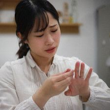 指で ｏｋサイン ができない 女性に多い痛みとしびれ 手根管症候群 楽器や編み物が趣味の人も注意して ヨミドクター 読売新聞 Goo ニュース