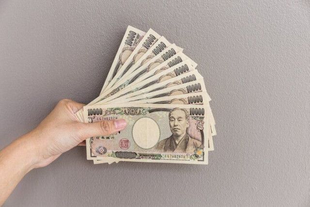 肉をなんでも冷凍する人は貯まらない!?1,000万円貯めた人が「やめたこと」5選