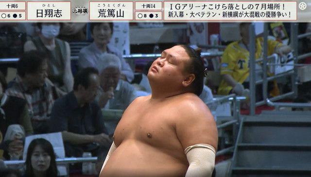 「めっちゃキレてる」力士が立ち合い不成立で“不穏” 「ビンタ合戦」「こわいよお」ド迫力の真剣勝負にファン恐々
