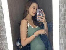 井戸田潤の19歳年下妻・蜂谷晏海、妊娠報告でおなかぽっこり最新ショット！ 「美しい妊婦さんすぎます」