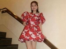 元HKT48の村重杏奈さんは4月25日、自身のInstagramを更新。美脚を披露し、「膝下長っ　そして美脚」と称賛の声が多数上がっています。（サムネイル画像出典：村重杏奈さん公式Instagramより）