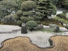 東山『霊雲院』にて名庭に心を鎮める。京都さんぽ部部長の、 ひとりで過ごす京都、10のこと。