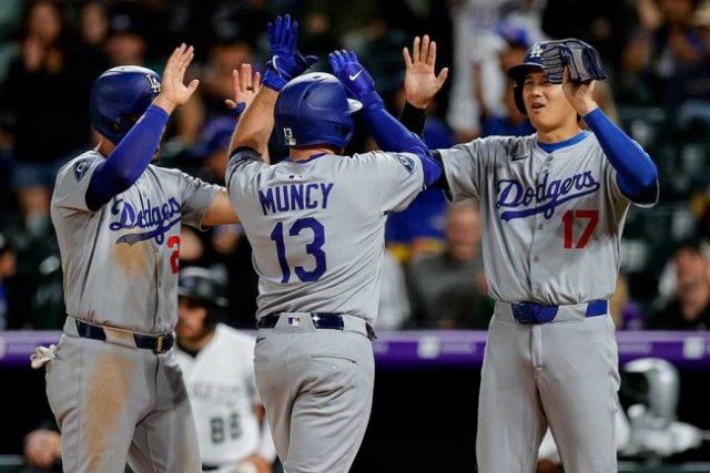 大谷出塁中に起こったまさかの珍光景　試合そっちのけで逃げ惑う観客…理由に納得「テレビでもはっきり」