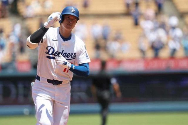 大谷翔平、37号直後に取っていた行動「少し溜めたね」　一塁ベンチ前で…決定的瞬間が「鮮やか」X反響