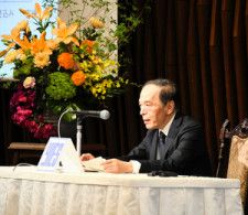 日銀・植田総裁、円安「物価に影響及ぼしやすくなった」　講演で言及