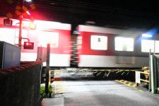 維新の奈良県議、列車にはねられ死亡　大和高田の近鉄線の踏切
