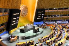 2024年5月10日、国連総会は米ニューヨークの国連本部で緊急特別会合を開き、国連安全保障理事会にパレスチナの国連正式加盟の再検討を求める決議を143カ国の賛成で採択した=遠田寛生撮影