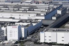 シャープ、堺の液晶パネル工場の生産停止へ　赤字続きで経営判断