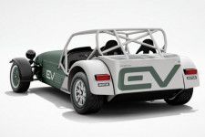 ケータハム、電動車の技術開発コンセプト『EVセブン』発表。既存モデルとの重量差はわずか70kg