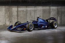 FIA F2、2024年導入の新型マシンを初公開。コンセプトは「F1マシンに可能な限り近づける」