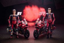 レッドブルGASGASテック3がRC16のカラーを公開。元Moto2王者A.フェルナンデスとアコスタのコンビ／MotoGP