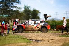 「ここはサファリ・ラリー・ケニア」ほぼ全車にトラブルのデイ3は「準備が報われない」と嘆き／WRC第3戦コメント