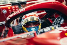 「この日のことは一生忘れない」フェラーリ育成ベガノビッチがFP1初参加。走行プランを問題なく完了