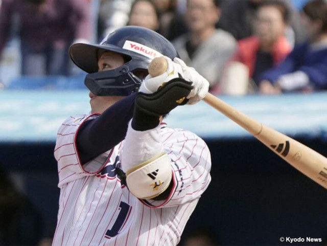 ヤクルト・山田が3回で途中交代　2回に二塁打＆好走塁もアクシデントか