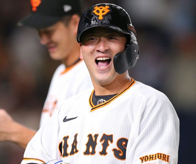 オンライン公式店 巨人 岸田行倫 サインボール GIANTS - 野球