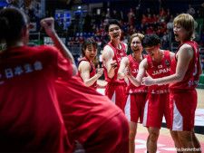 男子日本代表の選手やスタッフがパリオリンピックの出場権を獲得した女子日本代表に反応 [写真]＝fiba.basketball