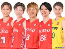 第25回Wリーグレギュラーシーズンのベスト5に選出された（左から）町田、林、髙田、赤穂ひ、渡嘉敷