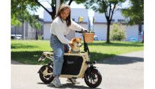 大阪のバイクショップ「WITH MOTO」、愛犬を乗せられる電動バイクの先行プロジェクトを「CAMPFIRE」で開始