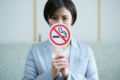 「タバコを吸ってきた人のにおいでイライラする」非喫煙者の従業員からうったえ、経営者はどうすればいい？